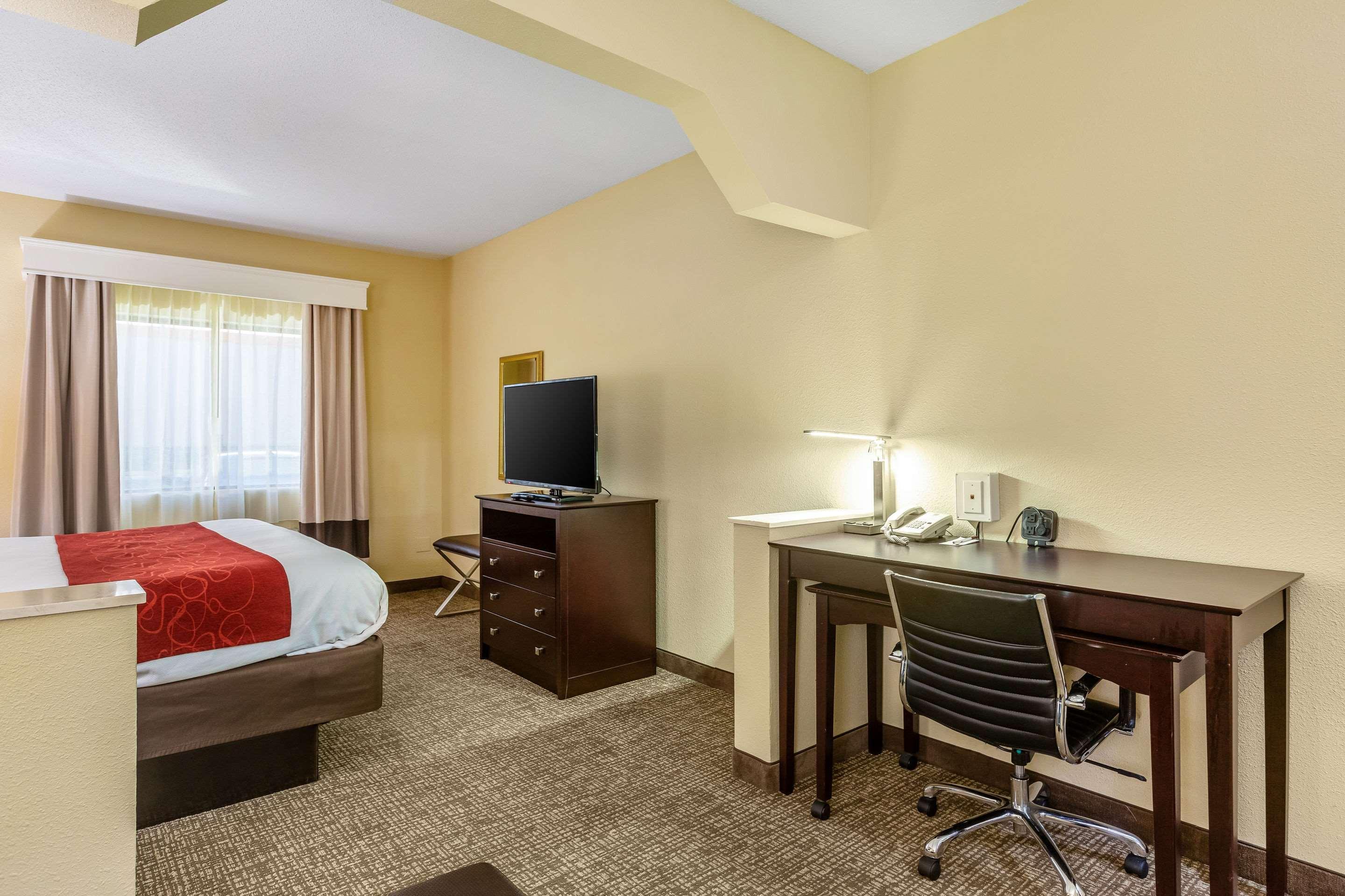 Comfort Suites Near Robins Air Force Base Warner Robins Buitenkant foto