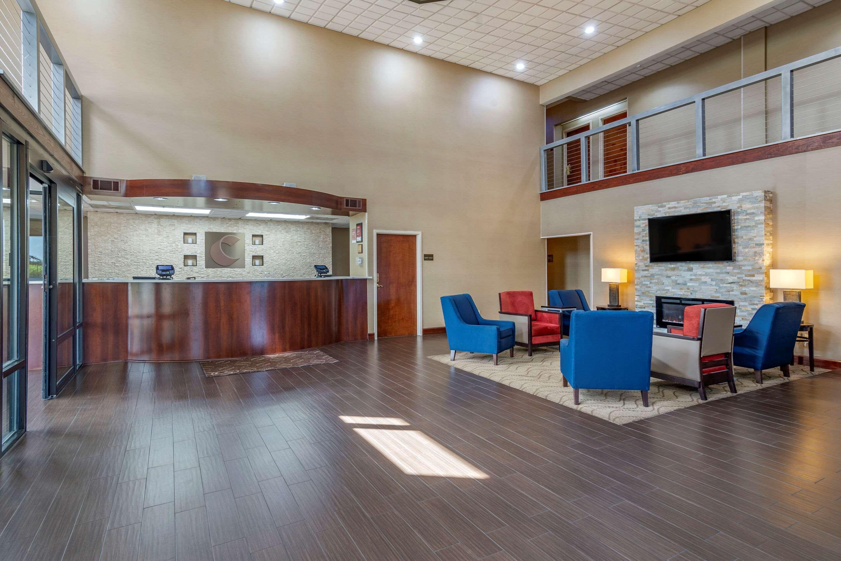 Comfort Suites Near Robins Air Force Base Warner Robins Buitenkant foto