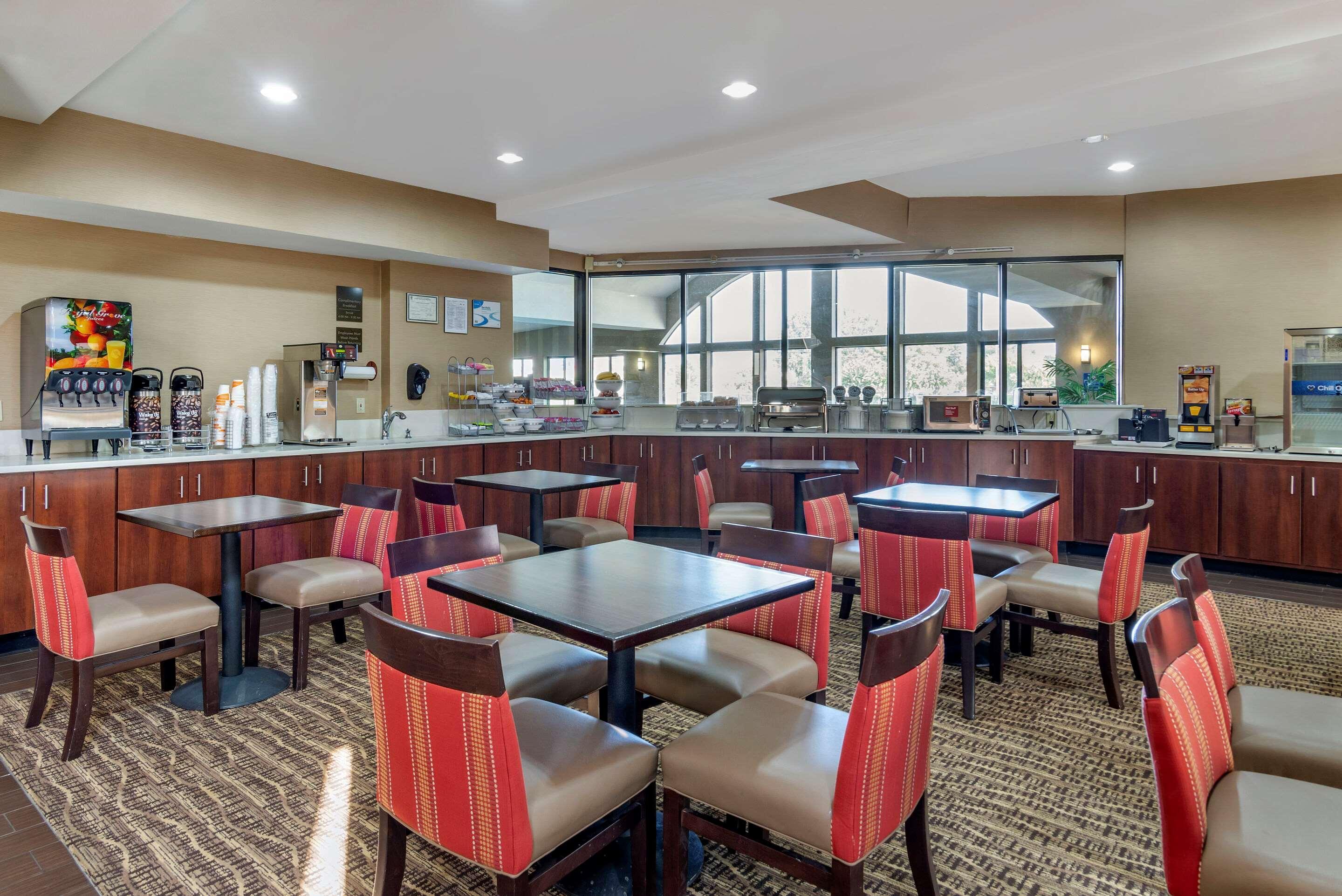Comfort Suites Near Robins Air Force Base Warner Robins Buitenkant foto