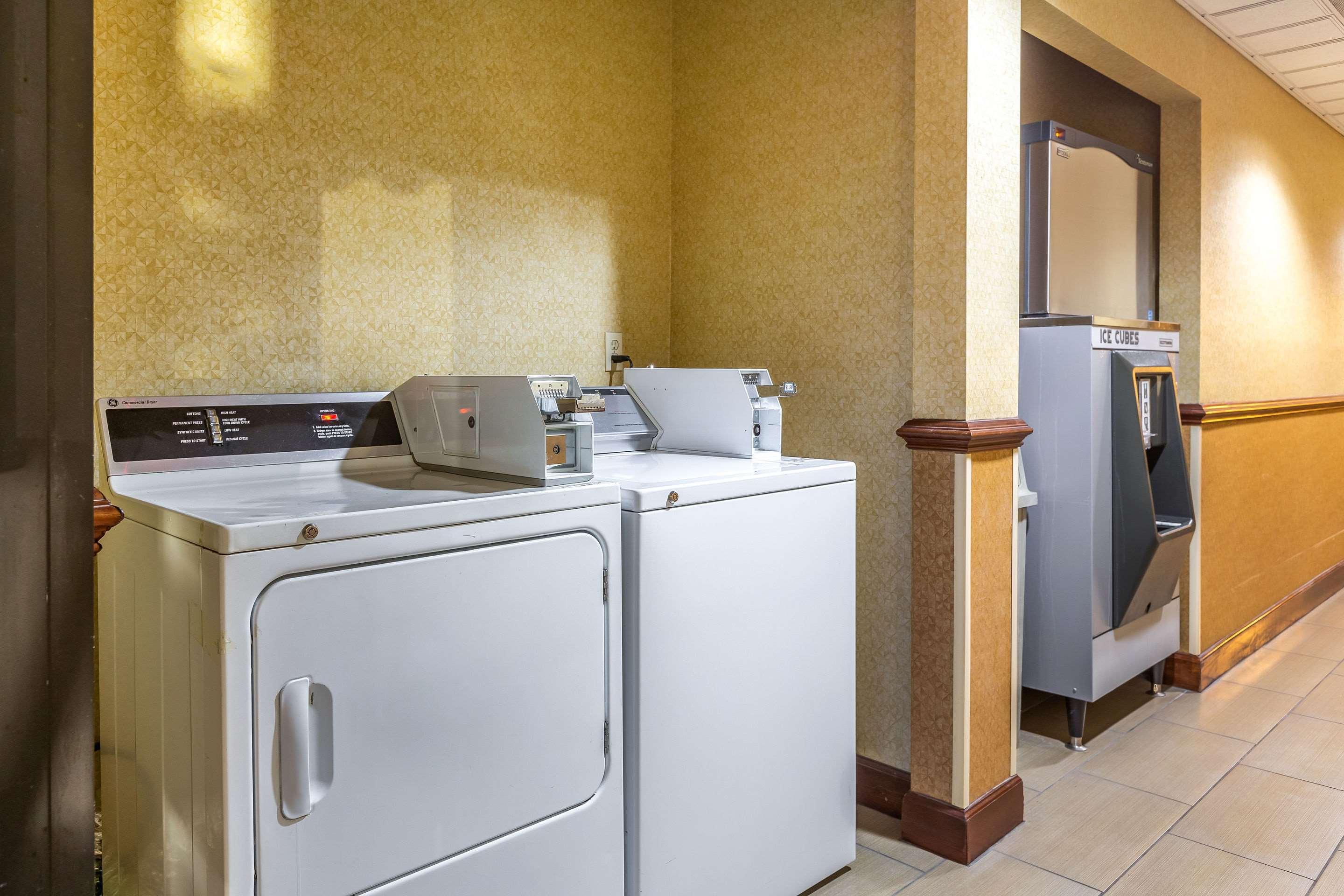 Comfort Suites Near Robins Air Force Base Warner Robins Buitenkant foto