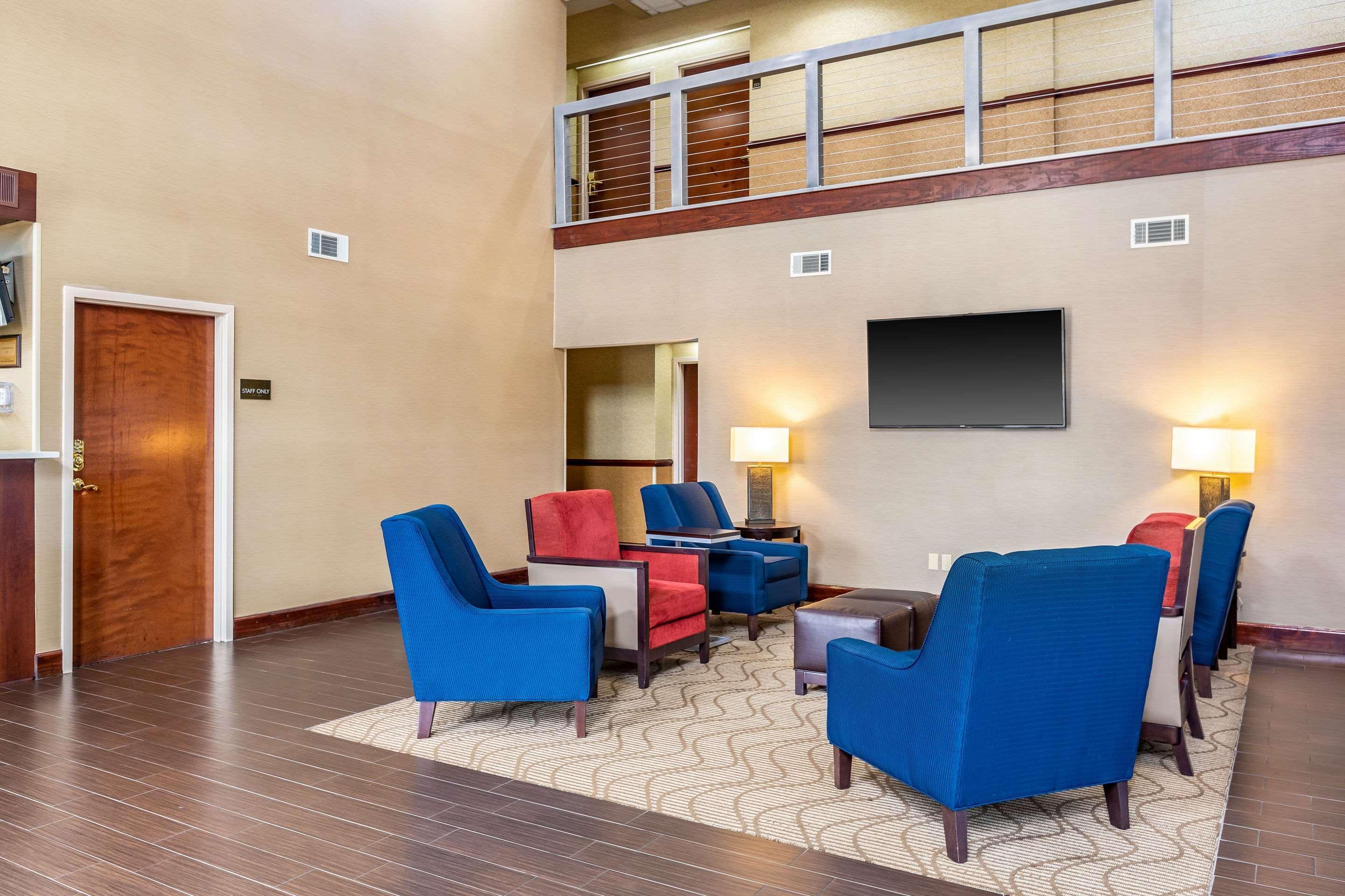 Comfort Suites Near Robins Air Force Base Warner Robins Buitenkant foto